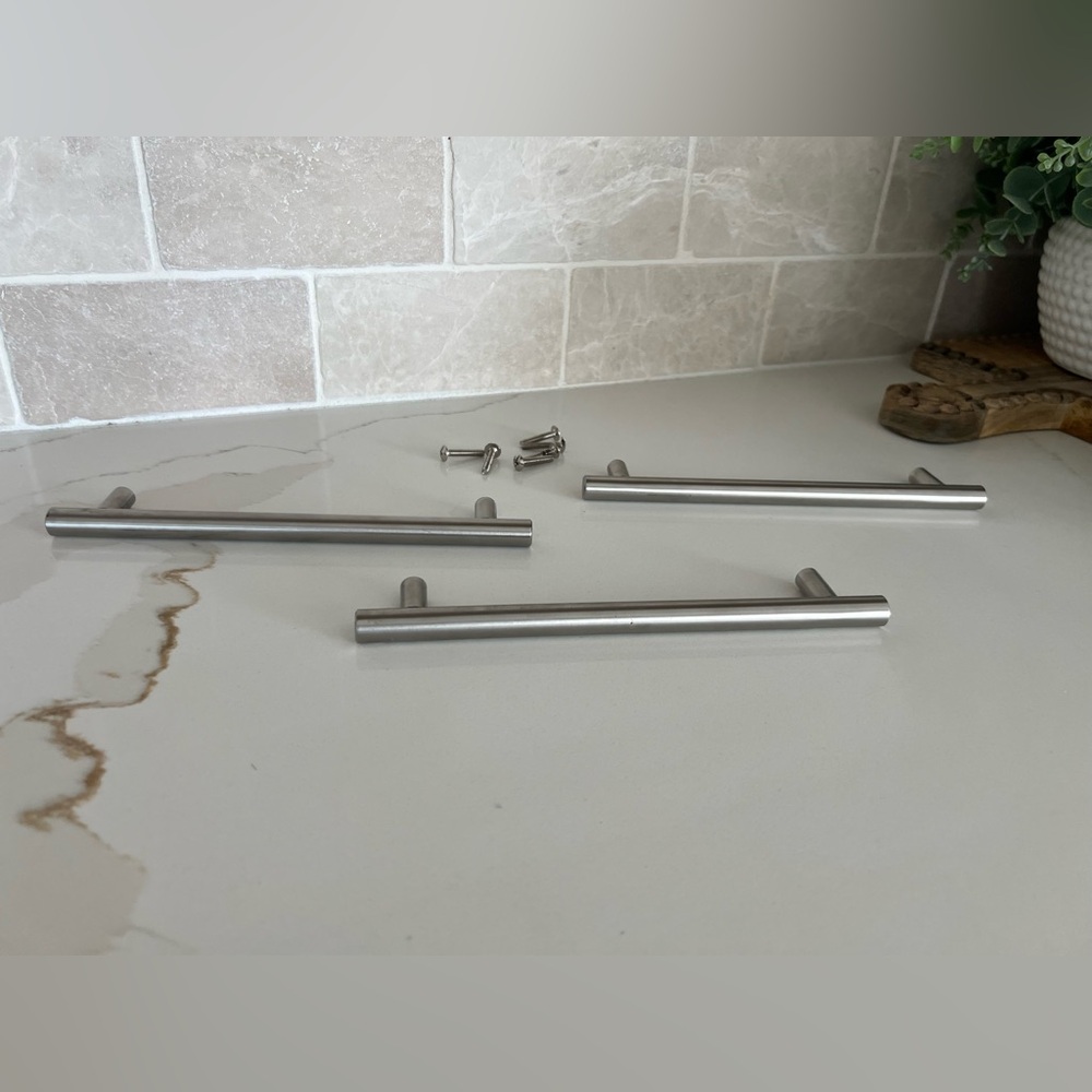 Cabinet pulls